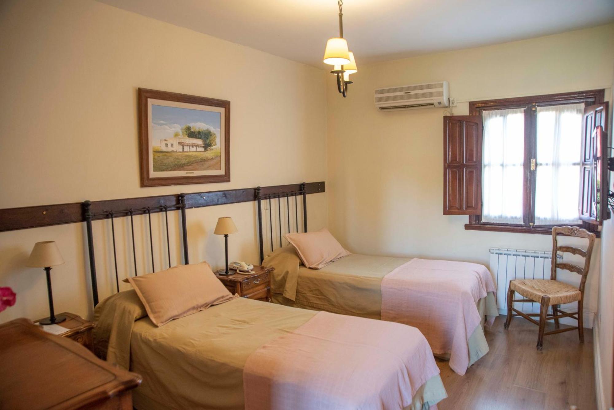 Hosteria Casagrande Tandil Exterior foto